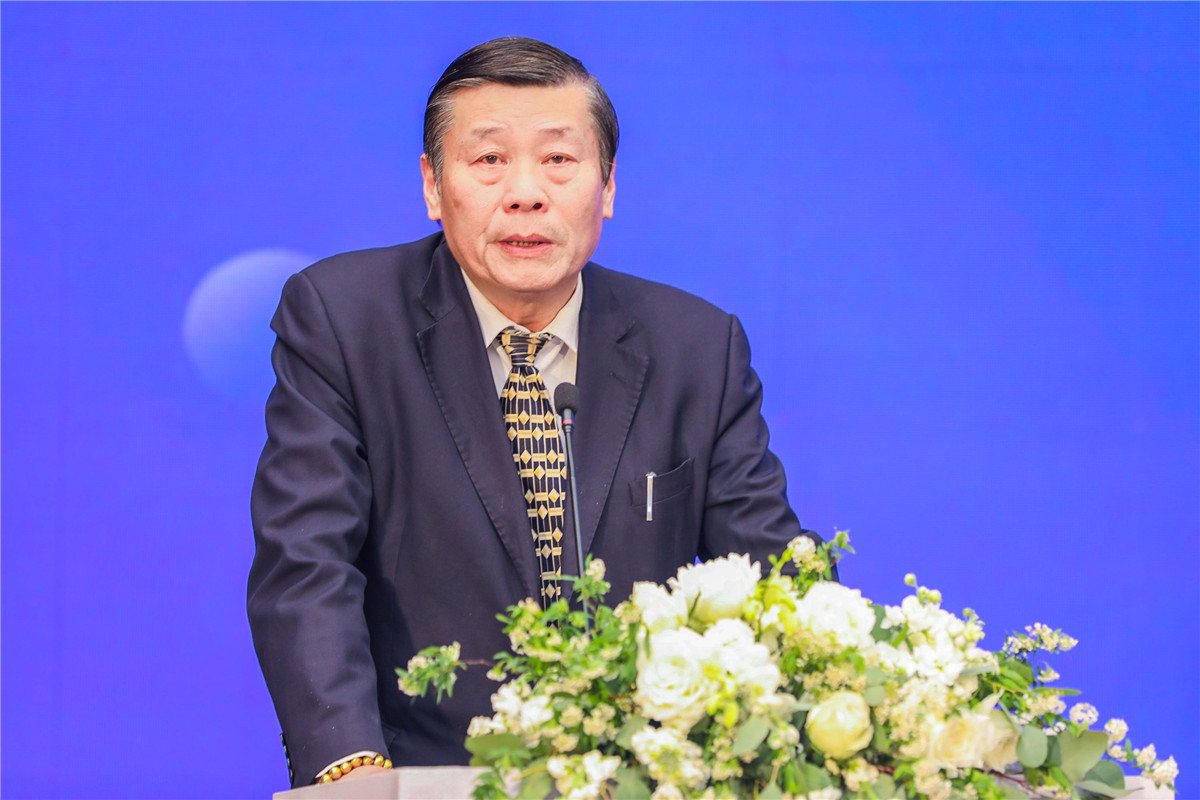 牛忠麟.jpg