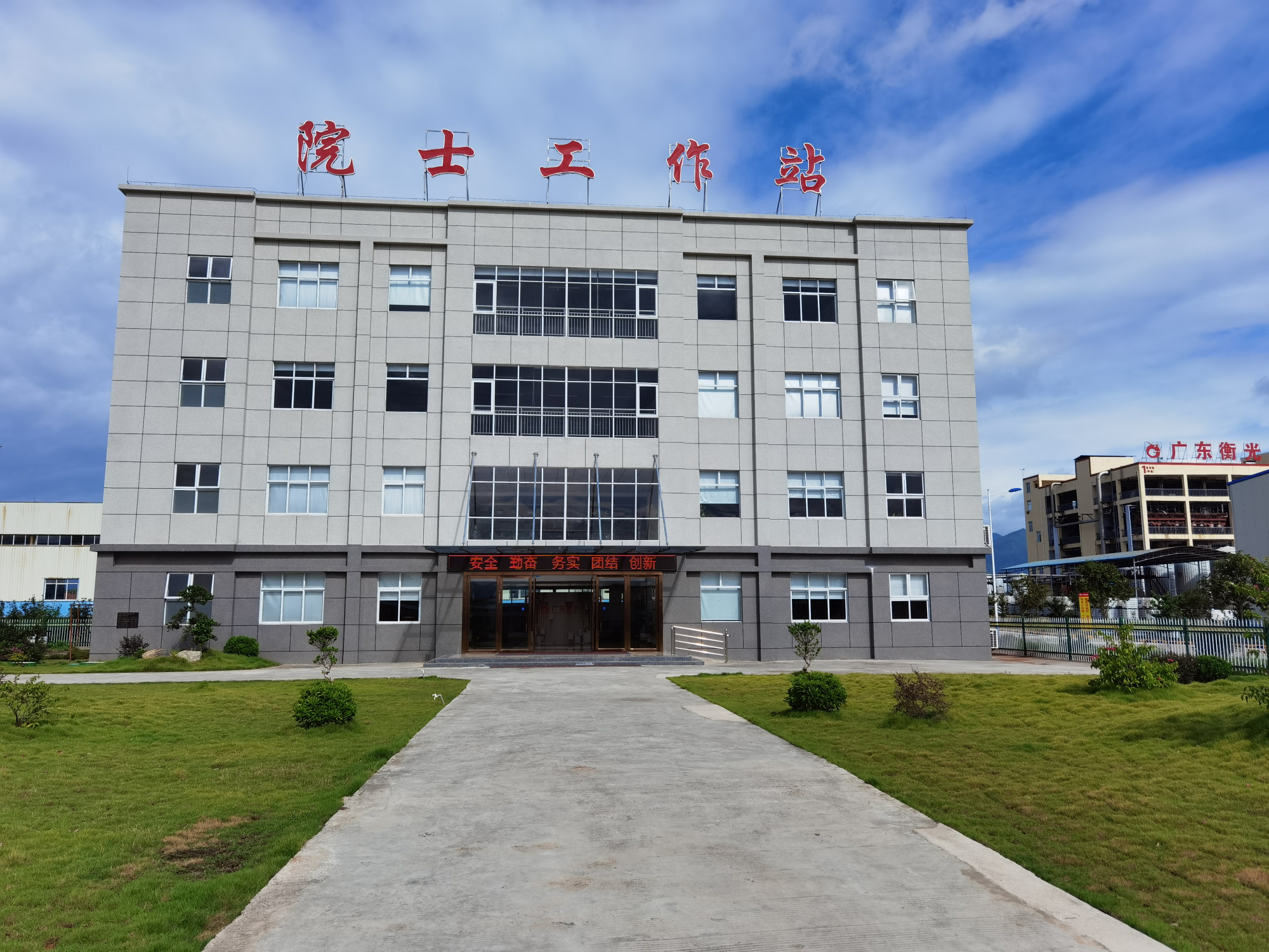 6e0d727d65419e87116110e12b24c53_副本.jpg