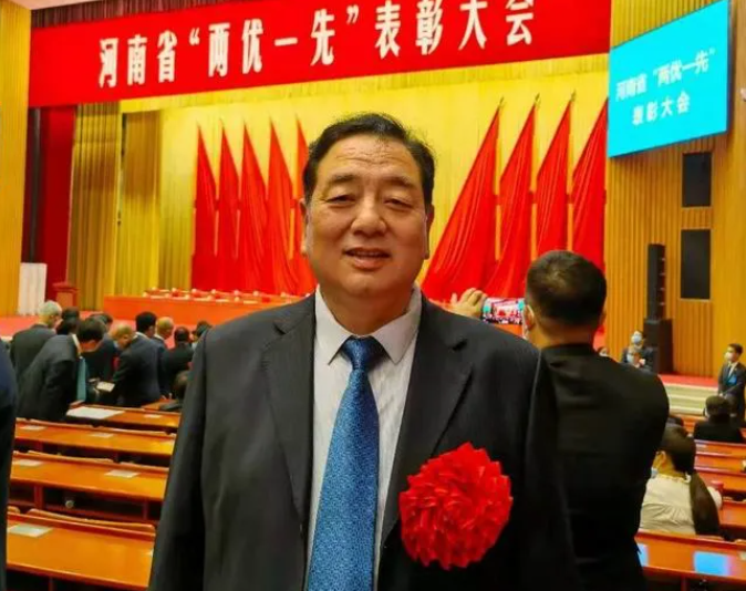 石大胜华老总_济宁石大胜华集团