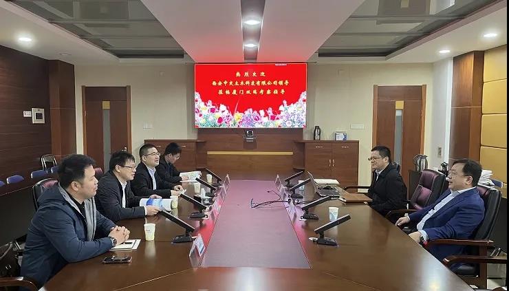 鍙岀憺.jpg