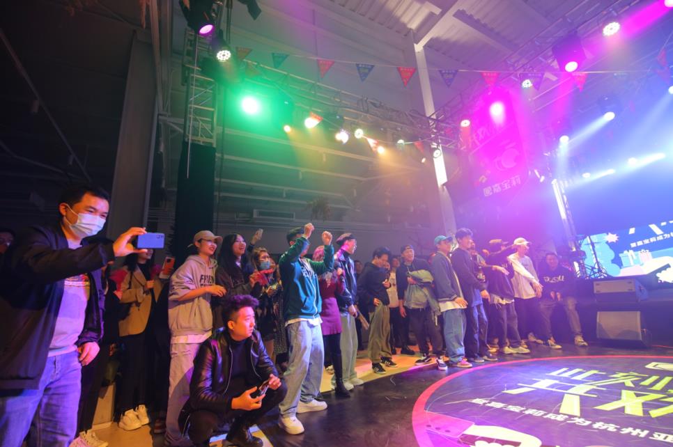 DƬ8.jpg