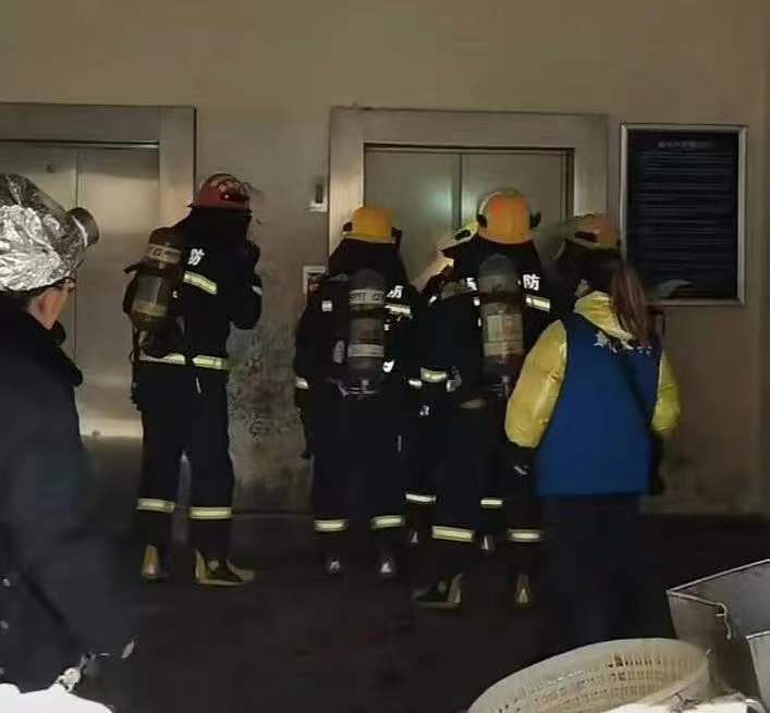 澶ц繛1.jpg