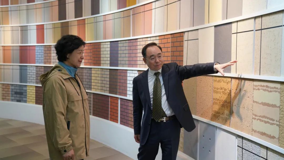 北京市大興區(qū)人大常委會黨組書記、主任艾麗一行蒞臨富思特考察調(diào)研