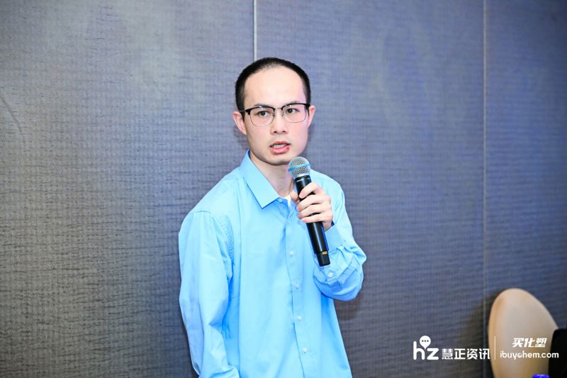 璁哄潧2.jpg