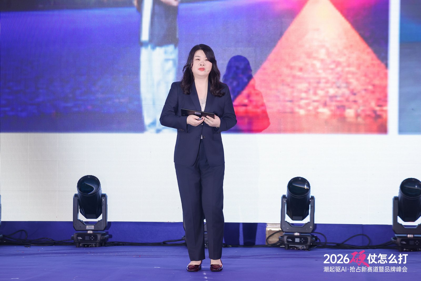 2_1600_3000_gif (2).jpg