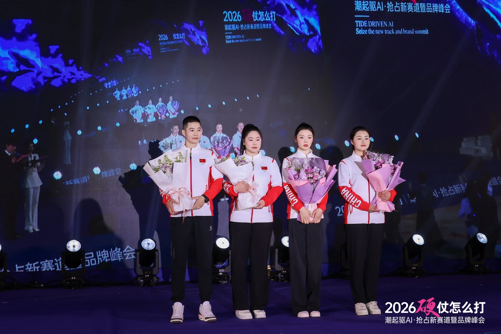 2_1600_3000_gif (6).jpg