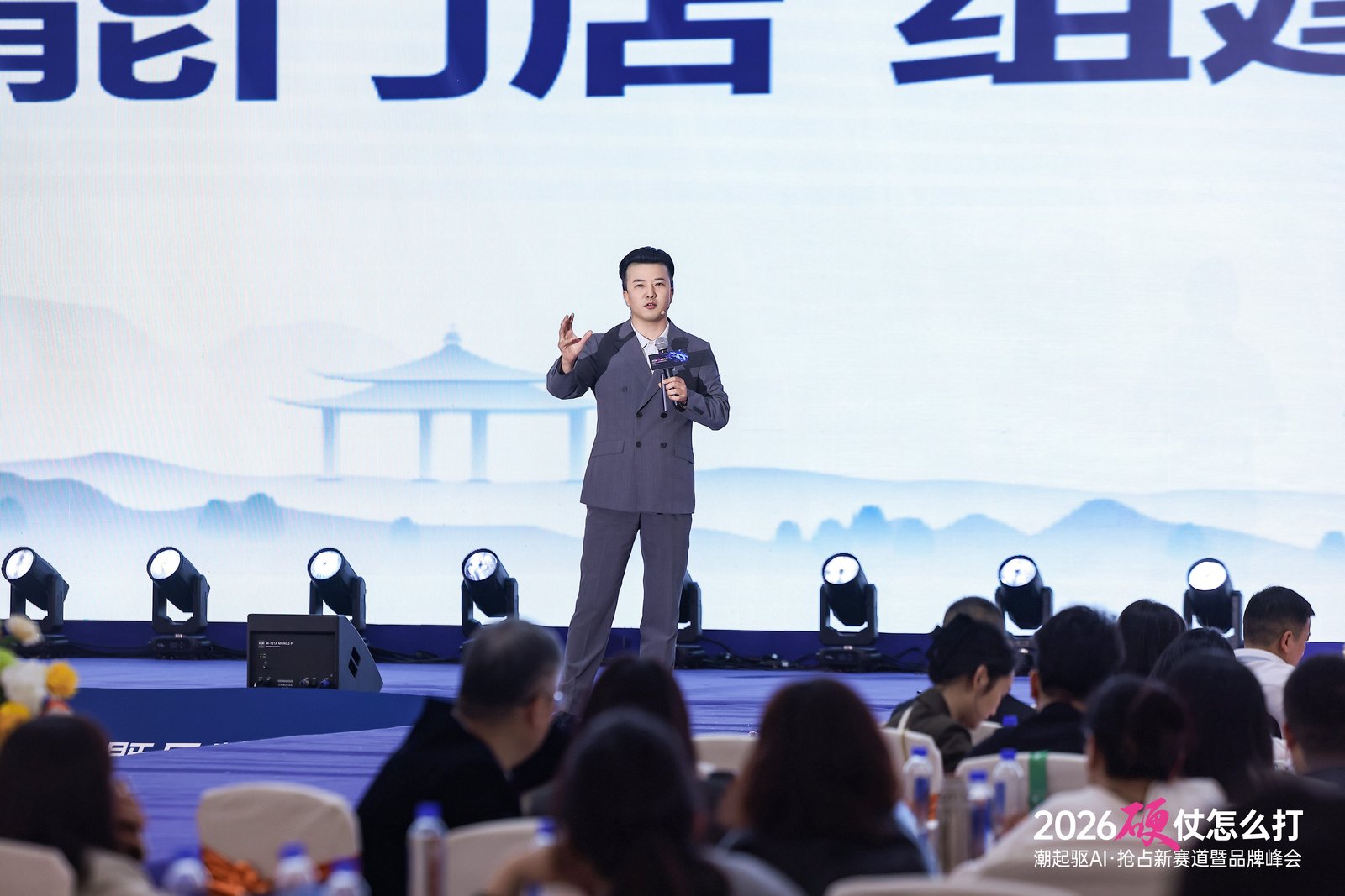 2_1600_3000_gif (14).jpg