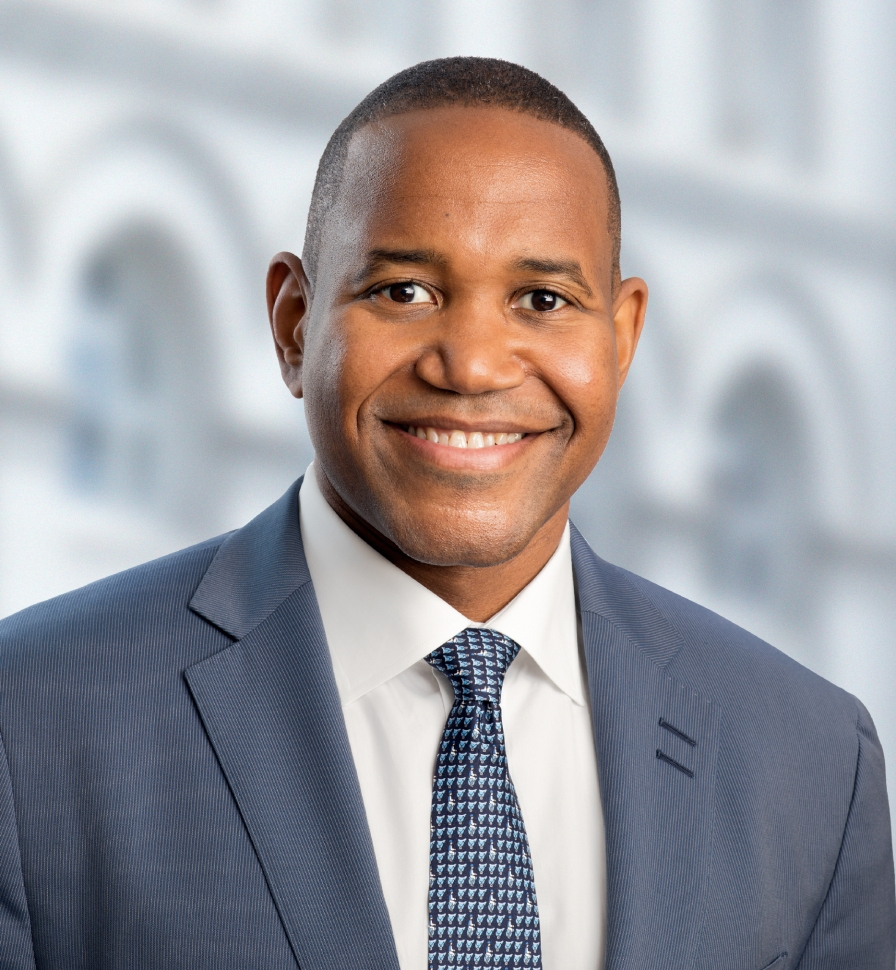 Tanaka Maswoswe_Carlyle.jpg