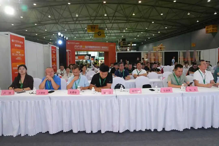 image051 鎷疯礉.jpg